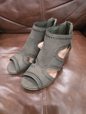 TOP Moda Olive Green Laser-Cut Peep-Toe Block Heel Sandals